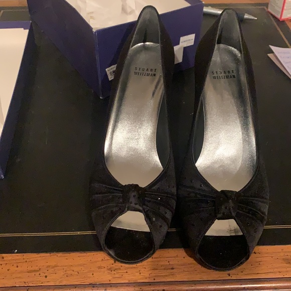 🥳2x Host Pick🎉 Stuart Weitzman 👡 peep toes NEVER worn - Picture 3 of 6